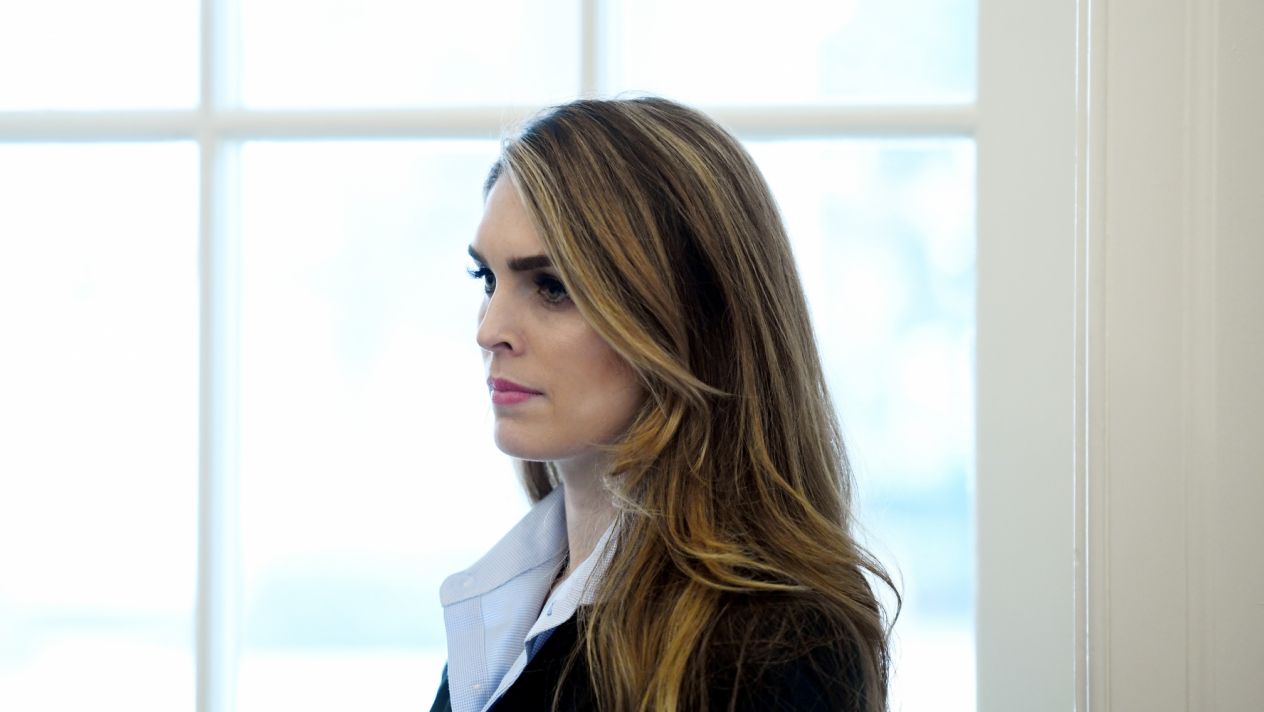 Hope Hicks renuncia como directora de comunicación de la Casa Blanca