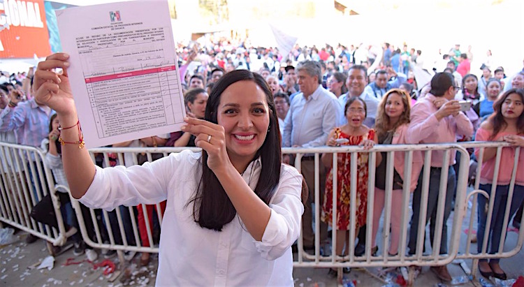 Mariana Nassar se registra para buscar candidatura a la Presidencia Municipal