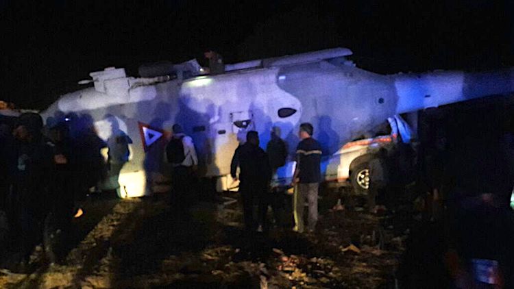 Cae helicóptero de @Sedena donde viajaban titular de @SEGOB_mx y @alejandromurat