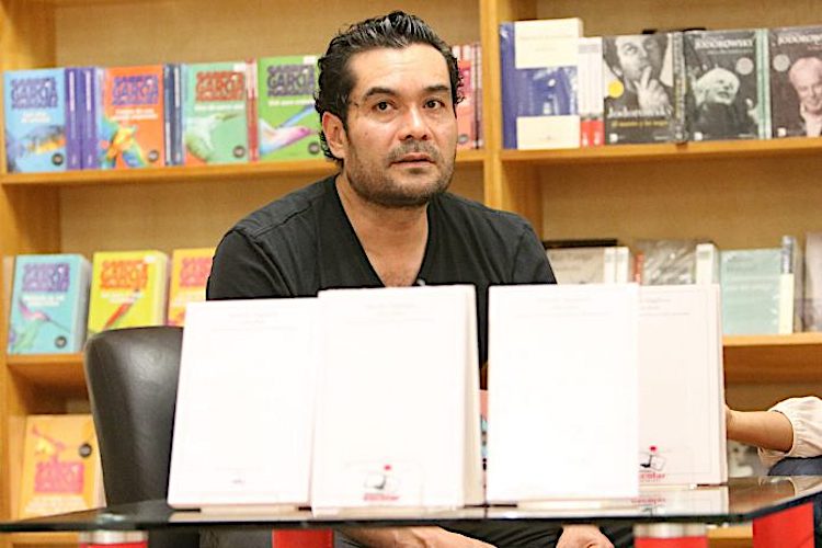Por falta de lectores, libros de políticos estarían destinados a libros fósiles: Alejandro Magallanes