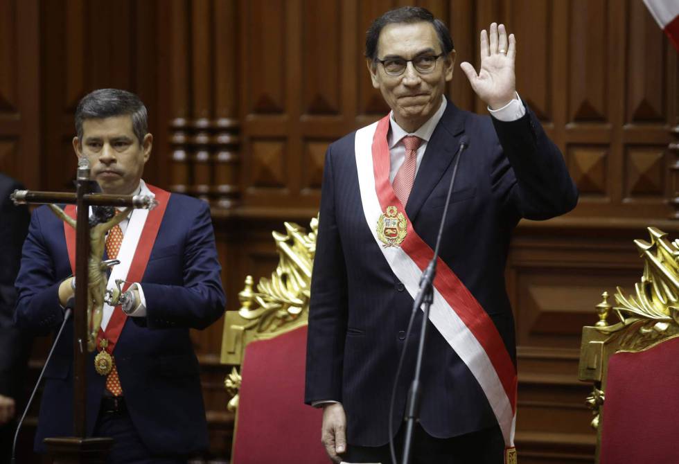 Sustituye Perú a su presidente; Vizcarra asume cargo