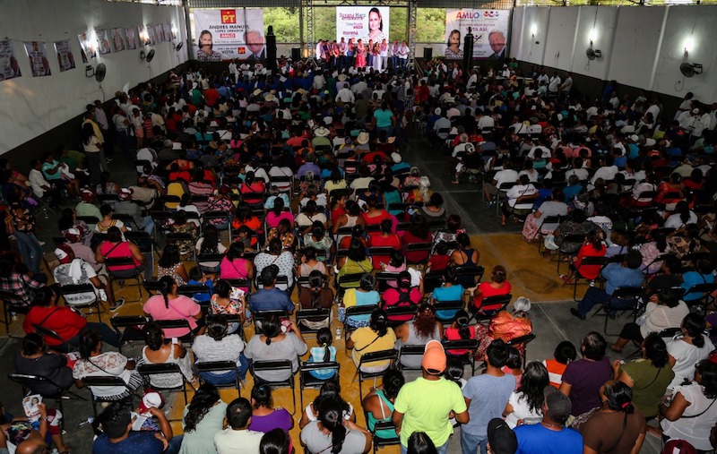 Con fiesta y alegría reciben a Susana Harp en Ciudad Ixtepec