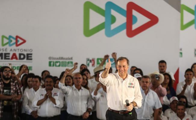 Pide Meade al INE que investigue uso de avioneta de López Obrador