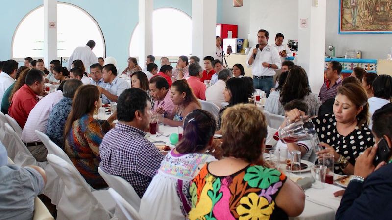 Empresarios y profesionistas de la Mixteca cierran filas en respaldo a Raúl Bolaños Cacho Cué