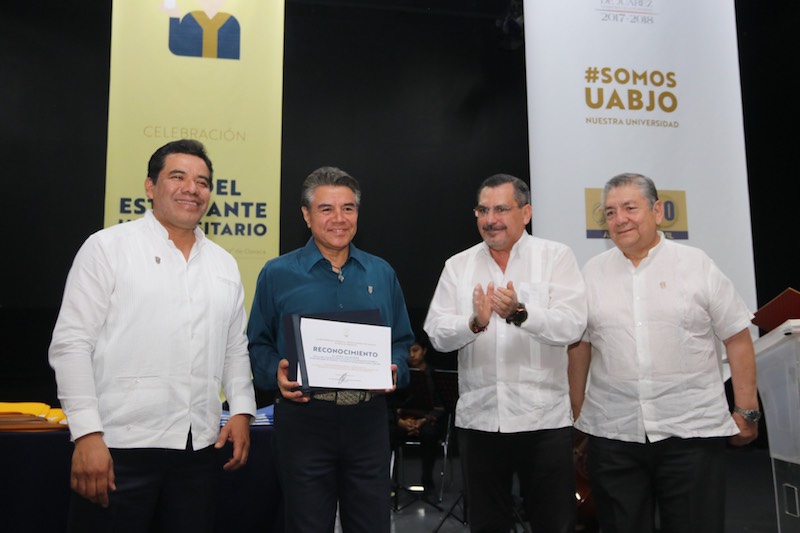 Enaltece Gil Rivera la campaña #SOMOSUABJO con estreno de la letra de ‘Nereidas’