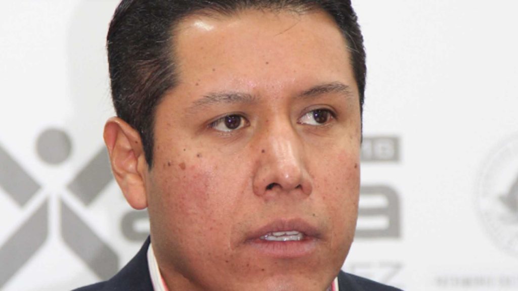 Por orden del Tribunal, IEEPCO da candidatura a diputación a Heliodoro Caballero; tumban a ex funcionario de Cué