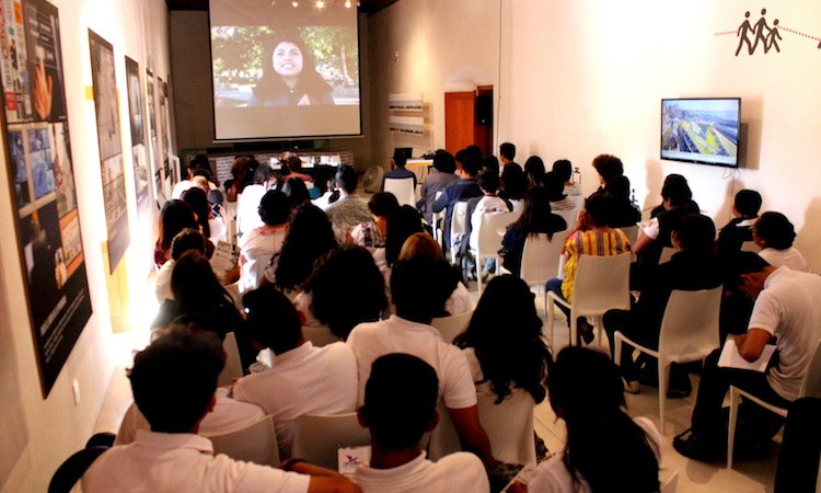 Informan a estudiantes cómo prevenir el embarazo en adolescentes