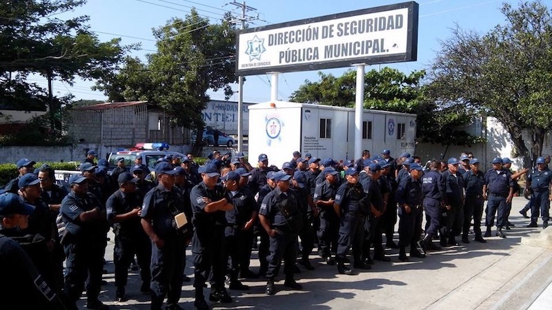 En paro policías municipales de Juchitán, cumplen tres días