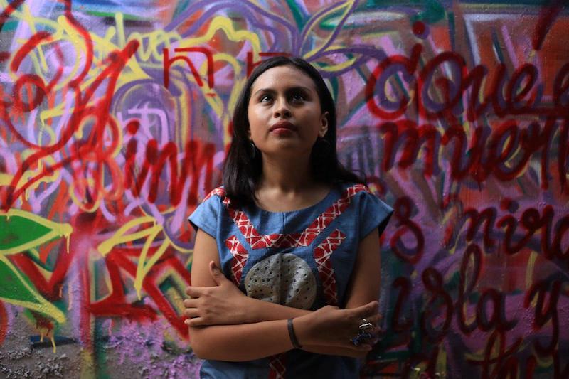 Con elementos de comida zapoteca y de sismos, la diseñadora y escritora Natalia Toledo presentará su colección Teka