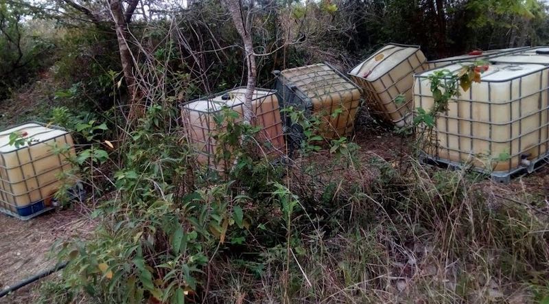 Siguen operando los huachicoleros: Localizan 3 mil 900 litros, en Santa María Petapa