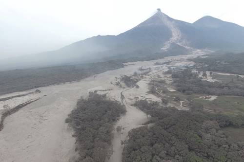 Nueva erupción del Volcán de Fuego; más desalojos