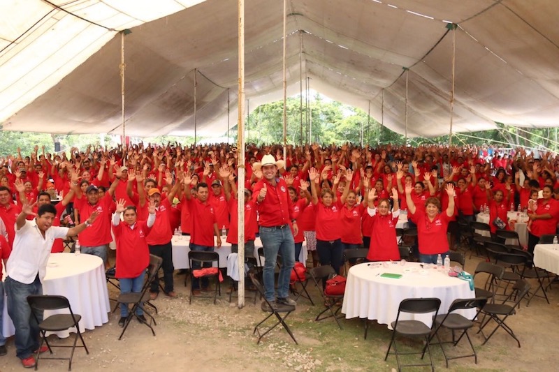 Con el respaldo de 111 municipios oaxaqueños, Raúl Bolaños Cacho llegará al Senado de la República