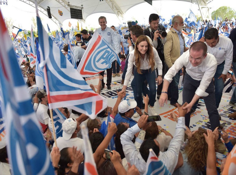 Anaya repudia encuestas “pagadas por Peña” y llama a impulsar el “voto útil” en su cierre de campaña