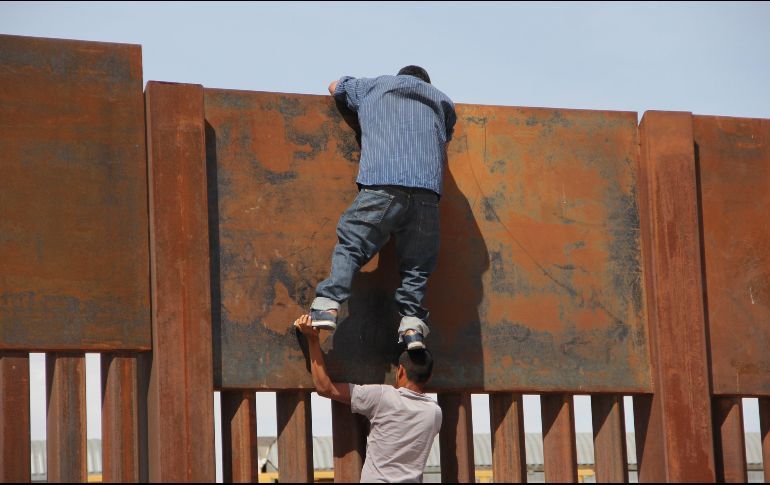 Deportaciones sumarias para inmigrantes, insiste Trump
