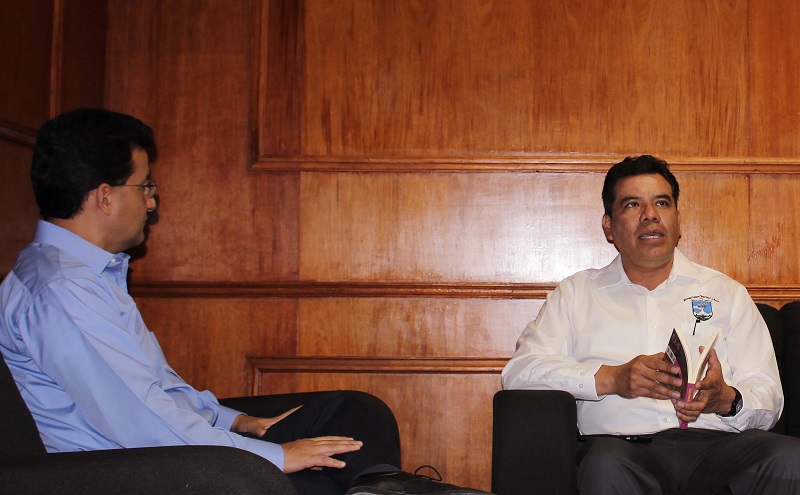 Acuerdan Rector y Fiscal General abatir casos de impunidad en UABJO