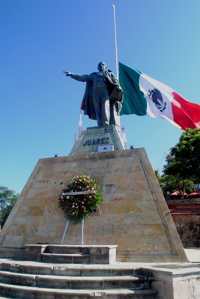 Recuerda Hernández Fraguas legado de Benito Juárez en CXLVI aniversario luctuoso