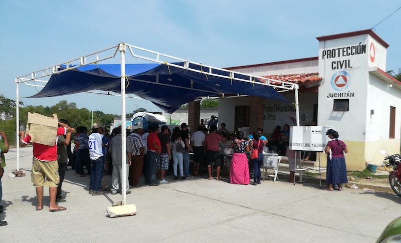 Votación sin incidencias graves en el Istmo; en la Cuenca queman papeletas