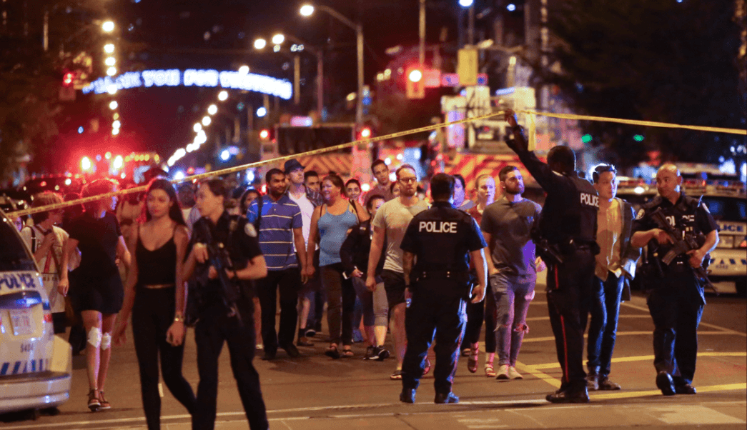 Muere una segunda víctima tras tiroteo en Toronto, Canadá
