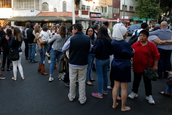 Suman 378 heridos por terremotos en Irán