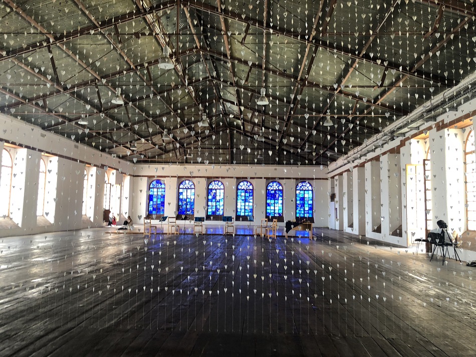 Artista coreana inaugura en el CaSa la instalación «Entre el cielo y la tierra» inspirada en Oaxaca