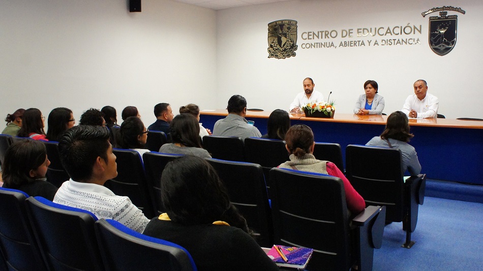 Estudiantes de Oaxaca comienzan licenciaturas a distancia de la UNAM