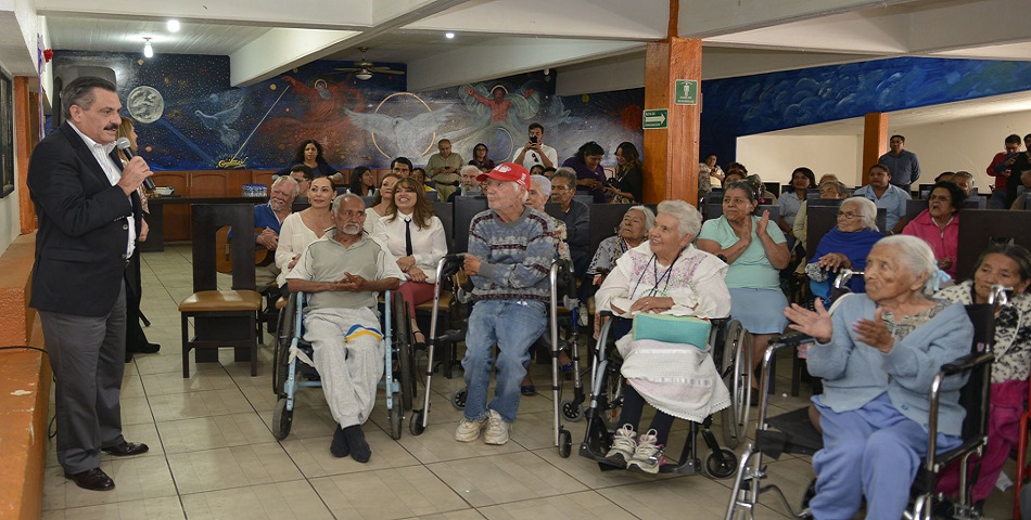 Trabaja gobierno de Hernández Fraguas por el bienestar de adultos mayores