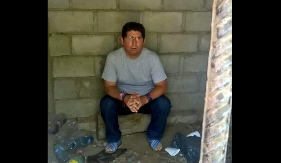 Pobladores retienen y encarcelan a Alcalde de Ixhuatán por incumplimiento de acuerdos