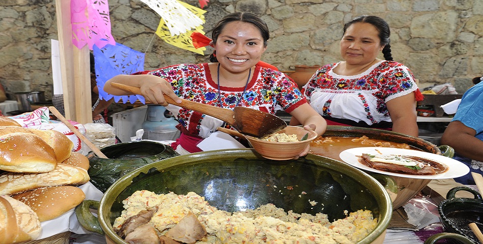 Plasmarán Encuentro de Cocineras Tradicionales de Oaxaca en un libro de gastronomía