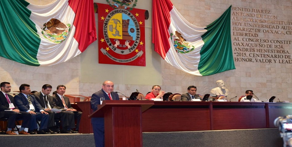 Diputados urgen mejorar calidad educativa de Oaxaca; diputados-maestros de Morena ausentes