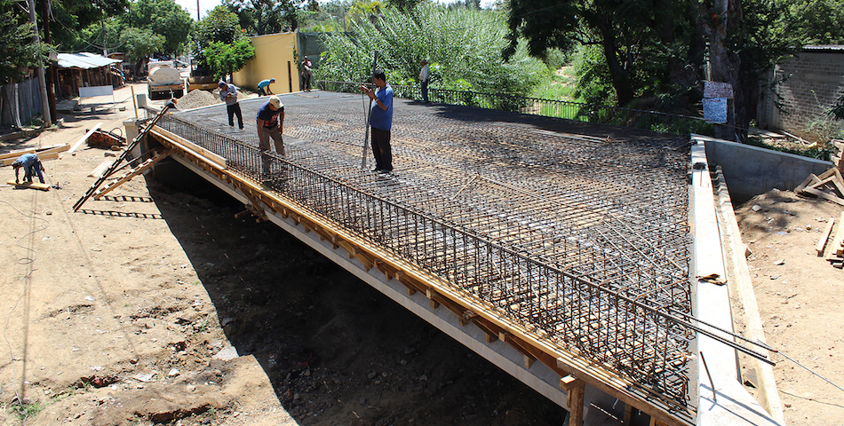 Realiza Ayuntamiento obras de alto impacto para Villa de Zaachila