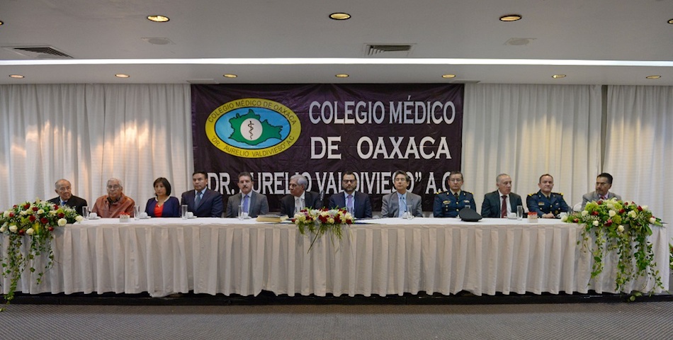 Rinde protesta nueva mesa directiva del Colegio de Médicos “Dr. Aurelio Valdivieso”