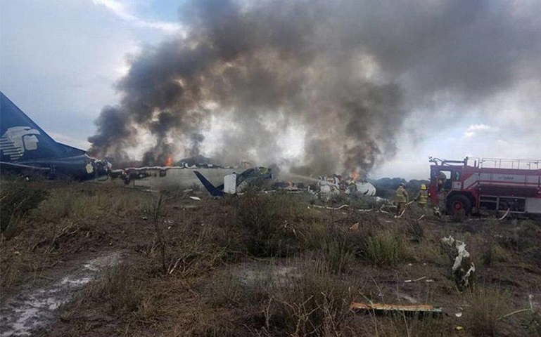 Aeroméxico suspende a los tres pilotos del accidente de avión de Durango