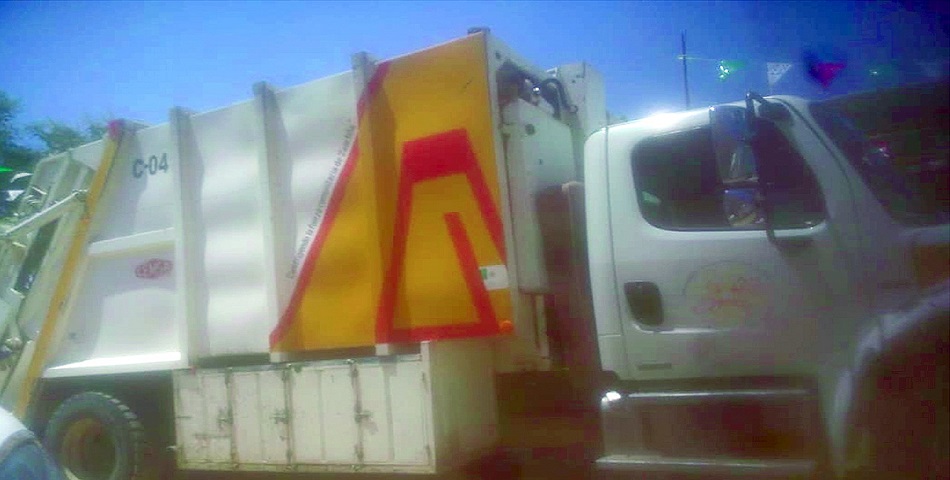 Roban compactador de basura de Zaachila y amenazan con quemarlo