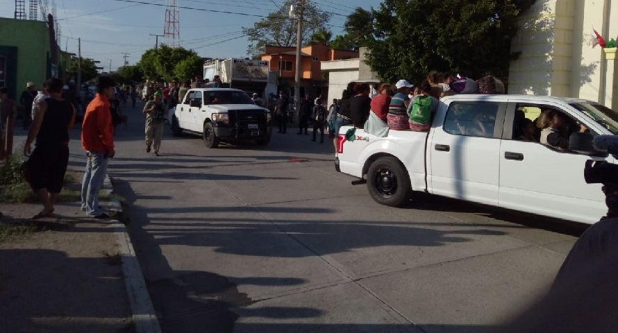 Arriba caravana de migrantes a Niltepec Oaxaca