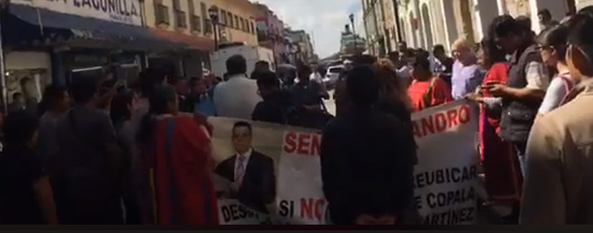 Desplazados de San Juan Copala, denuncian fraude de 4.5 mdp que no recibieron en apoyos del Estado; los timo su líder