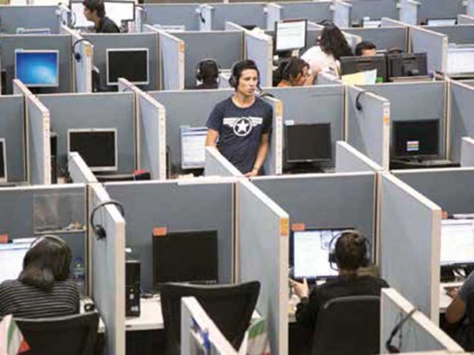 Morena arremete contra call centers