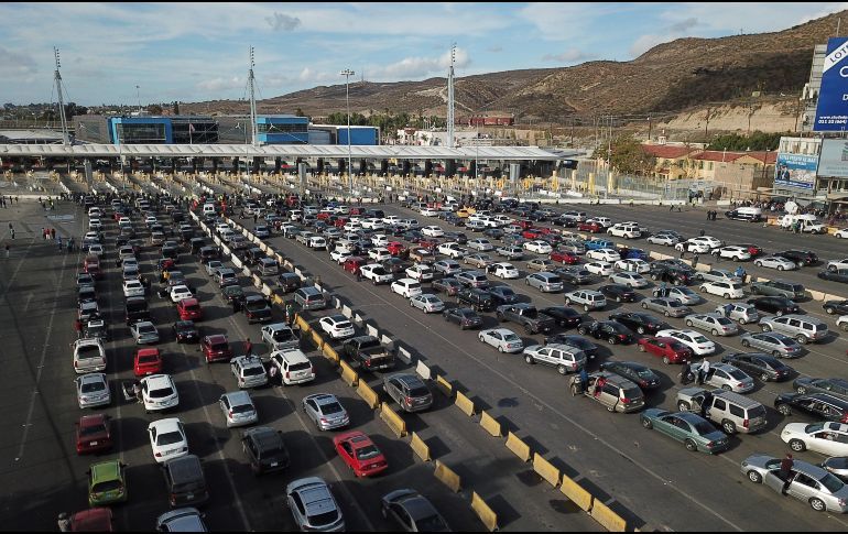 Donald Trump amenaza con cerrar la frontera con México