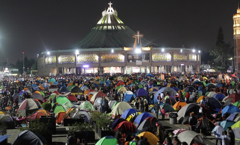 México entero canta las Mañanitas a la Morenita del Tepeyac