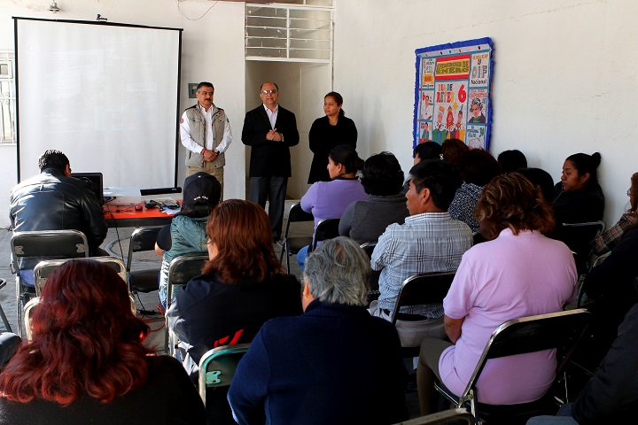 Capacita Gobierno capitalino a docentes y padres para actuar ante desastres