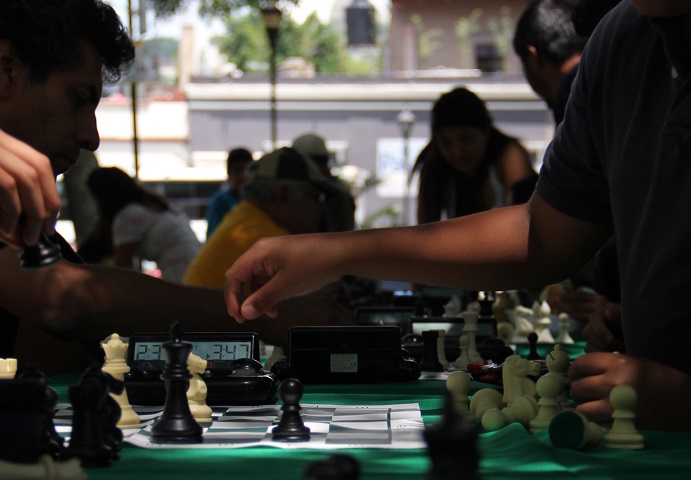 El torneo es convocado por el Club de Ajedrez Lasker y la Dirección de Arte y Cultura de la UABJO con el aval de la Asociación de Ajedrecistas del Estado de Oaxaca.