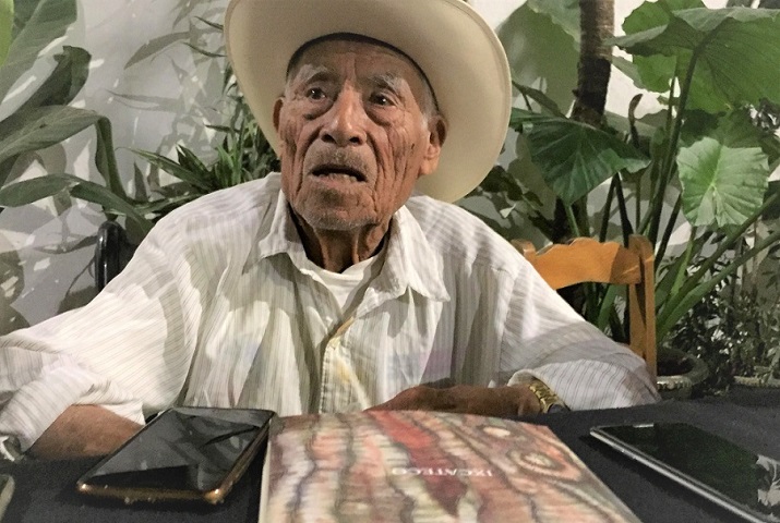 Don Pedro Salazar, de 92 años, uno de los únicos 10 hablantes del ixcateco