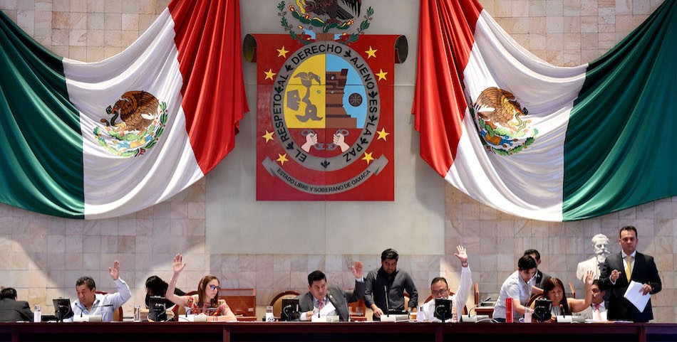 @DipsMorenaOax disputan Contralor del @IEEPCO; diputada acusa a @_LauraEstrada de amenazas