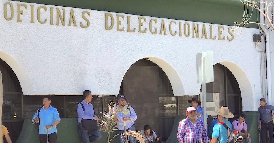 Fiscalía abre investigación vs Edil y habitantes de Teojomulco por retención ilegal de personal del IMSS