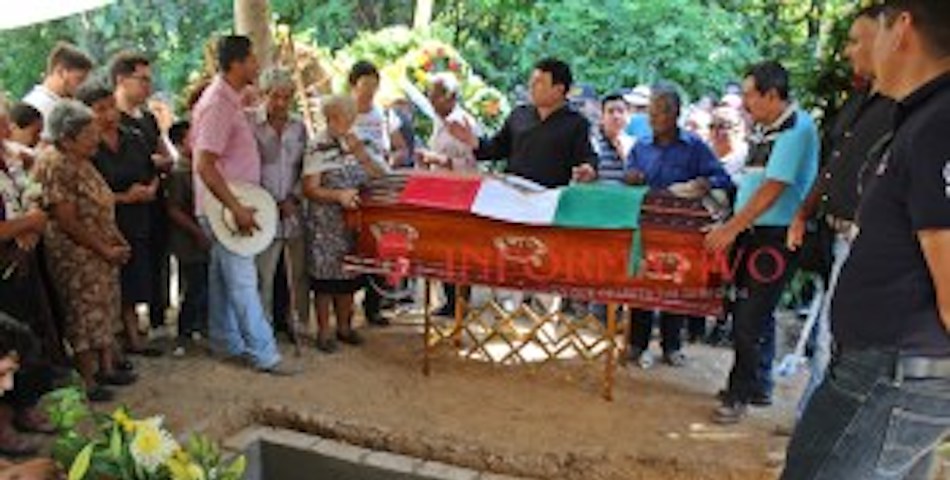 En su pueblo natal, dan el último adiós a #RubénNúñez: @SECCIÓNXXII exige exonerar a su líder