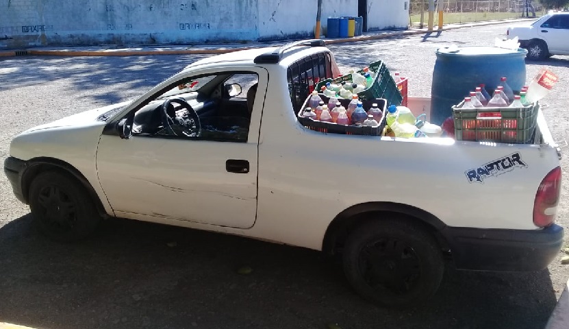 Detiene la Policía Estatal a persona que transportaba 550 litros de gasolina ilegal