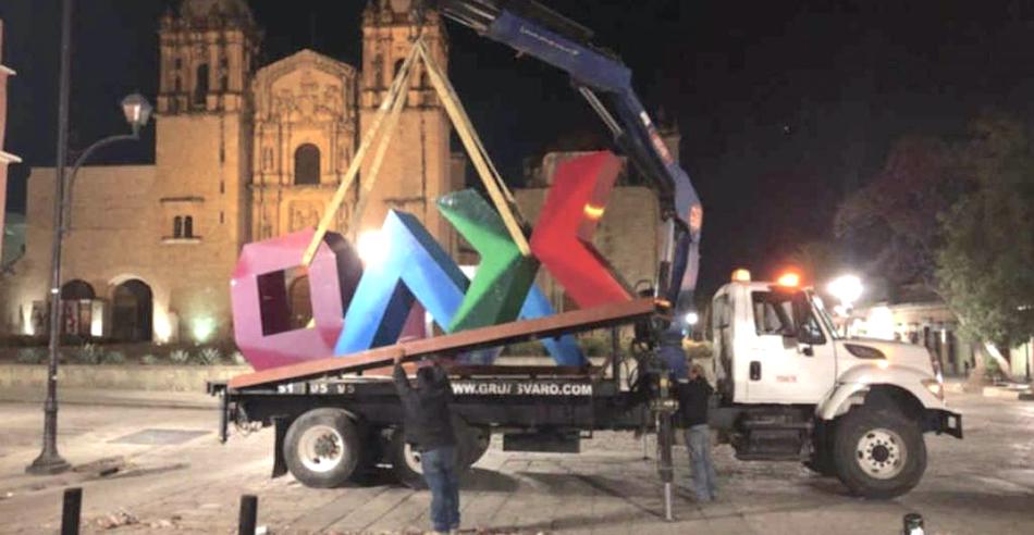 @ToledoFco_ avala a @oswaldogarciaj por retirar letras de #Oaxaca de Santo Domingo
