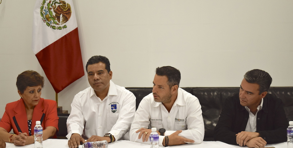 Mantener instituciones y finanzas sanas, coinciden Gobernador y Rector de UABJO