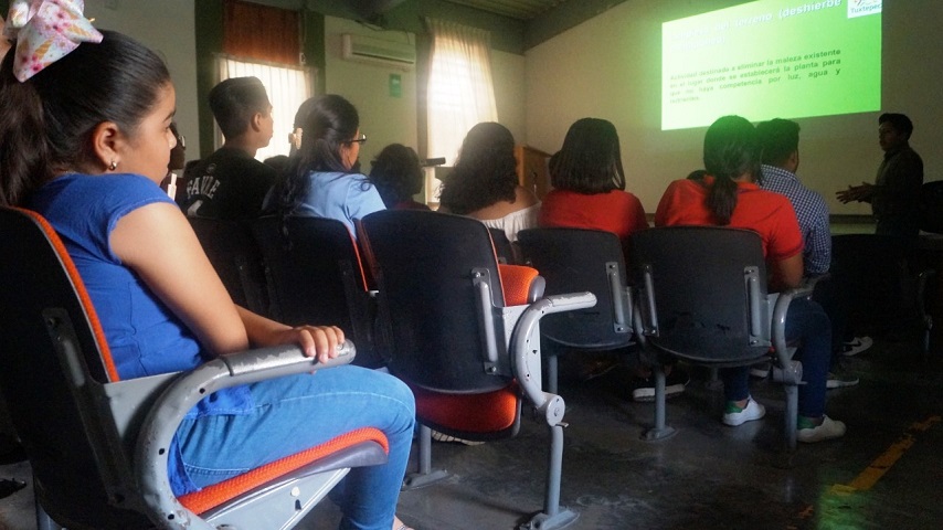 Gobierno Municipal a través del IMJUT ofreció Taller de Reforestación ante crisis ambiental