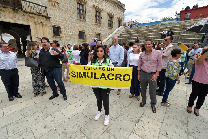 Refuerza Gobierno capitalino cultura de prevención con simulacro de sismo
