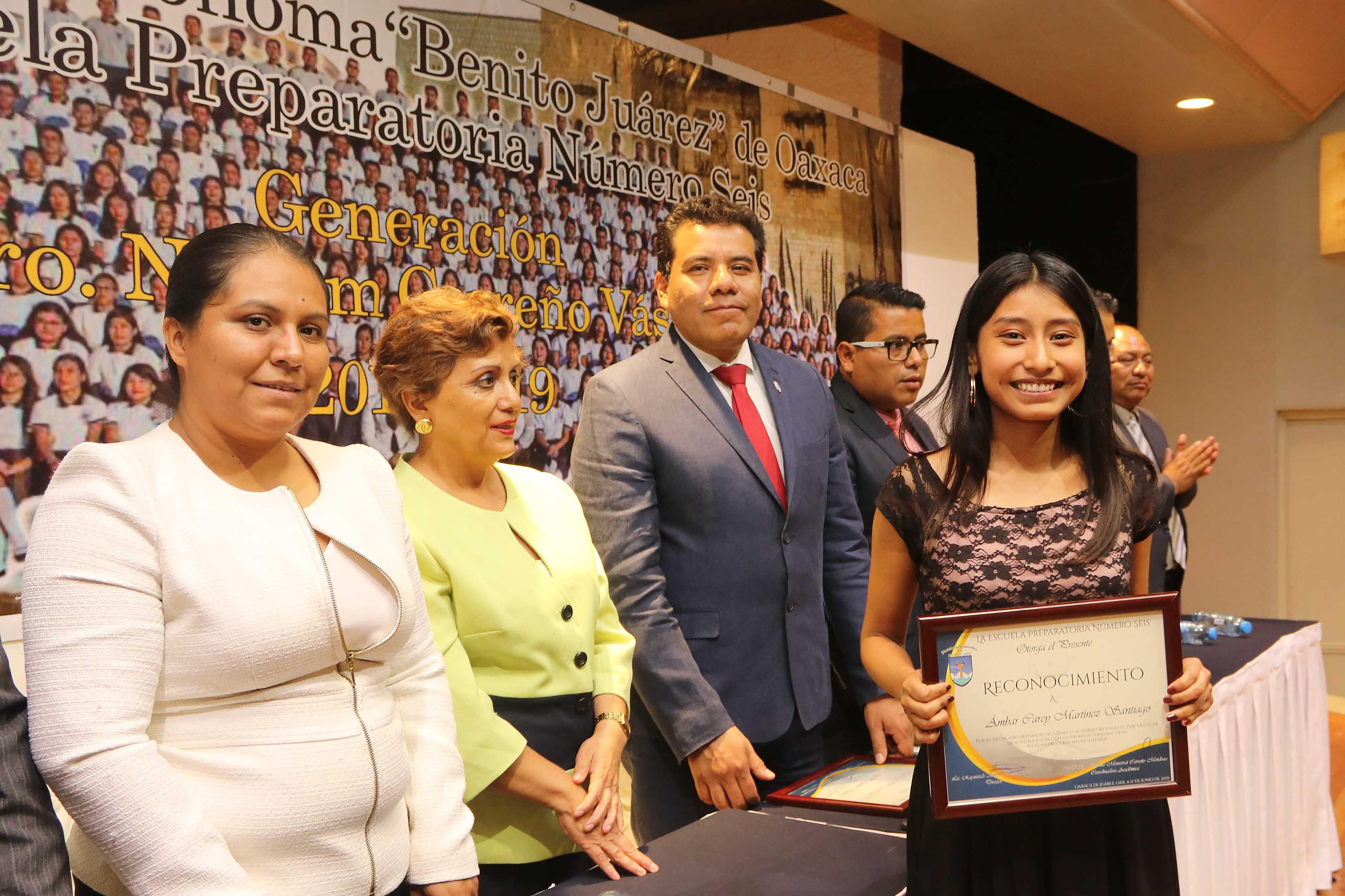 Egresa una generación más de Bachilleres en Ciencias y Humanidades
